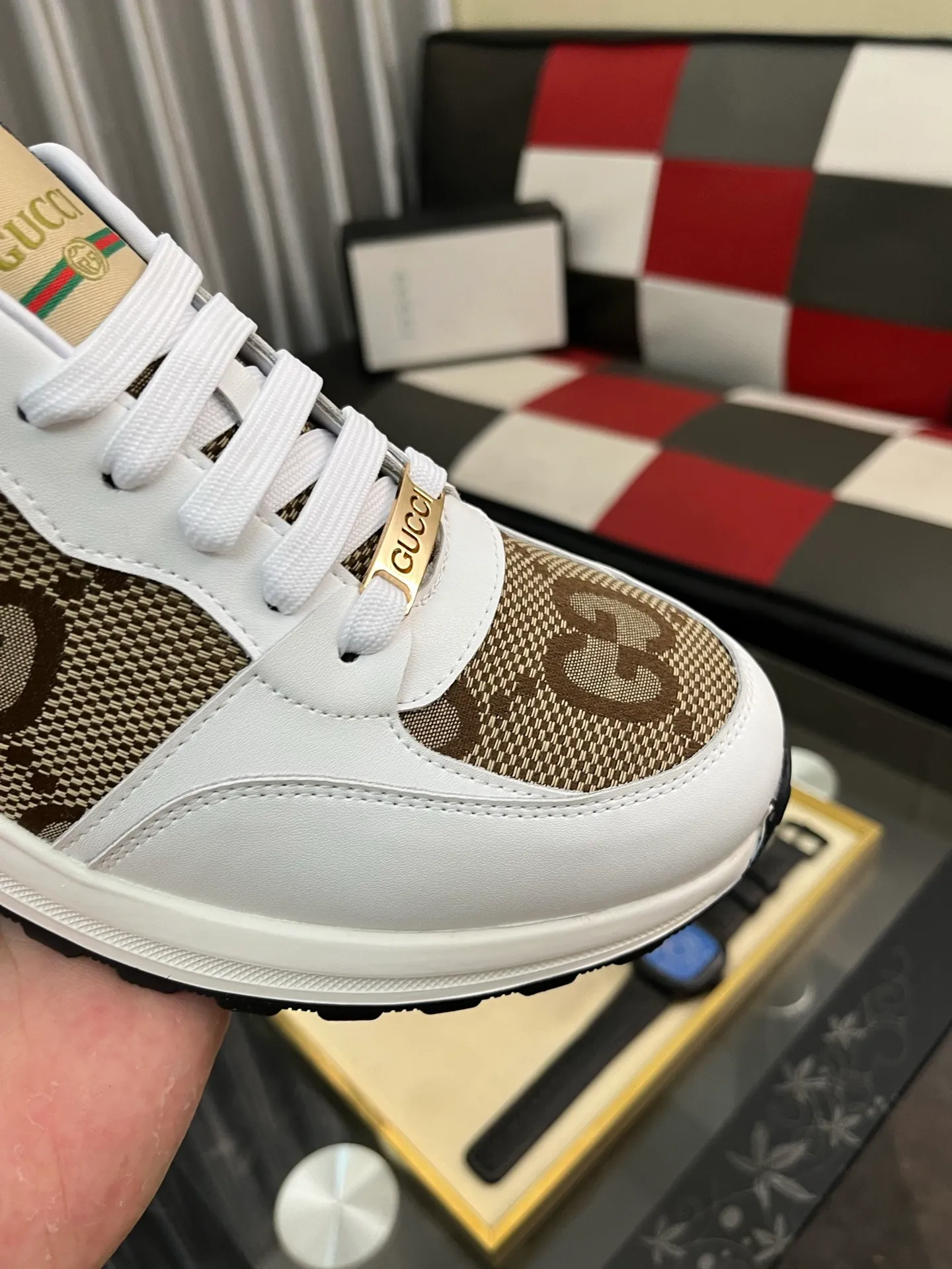 Men's shoes💰420⌚️⌚️[GUCCI] Gucci men's casual shoes are absolutely popular🔥The ultimate matching item for trendy men! The charm of super texture is irresistible, the main recommendation, the flower leather color is bright! The upper is made of high-quality cowhide + breathable fabric, sheepskin feet, wear-resistant rubber sole, noble and elegant! Extremely comfortable🎁🎁You can be as handsome as you want💪 38-442️⃣colors available